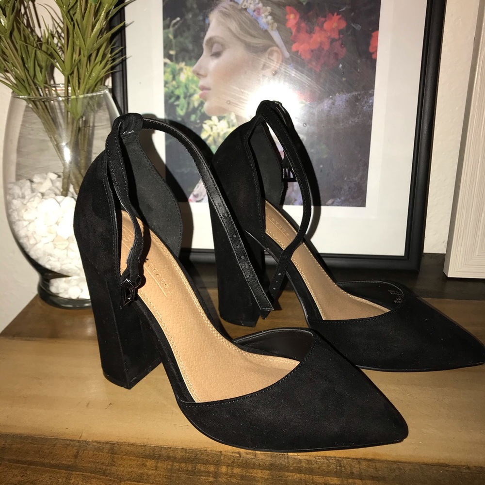 ASOS DESIGN Pebble Pointed High Heels